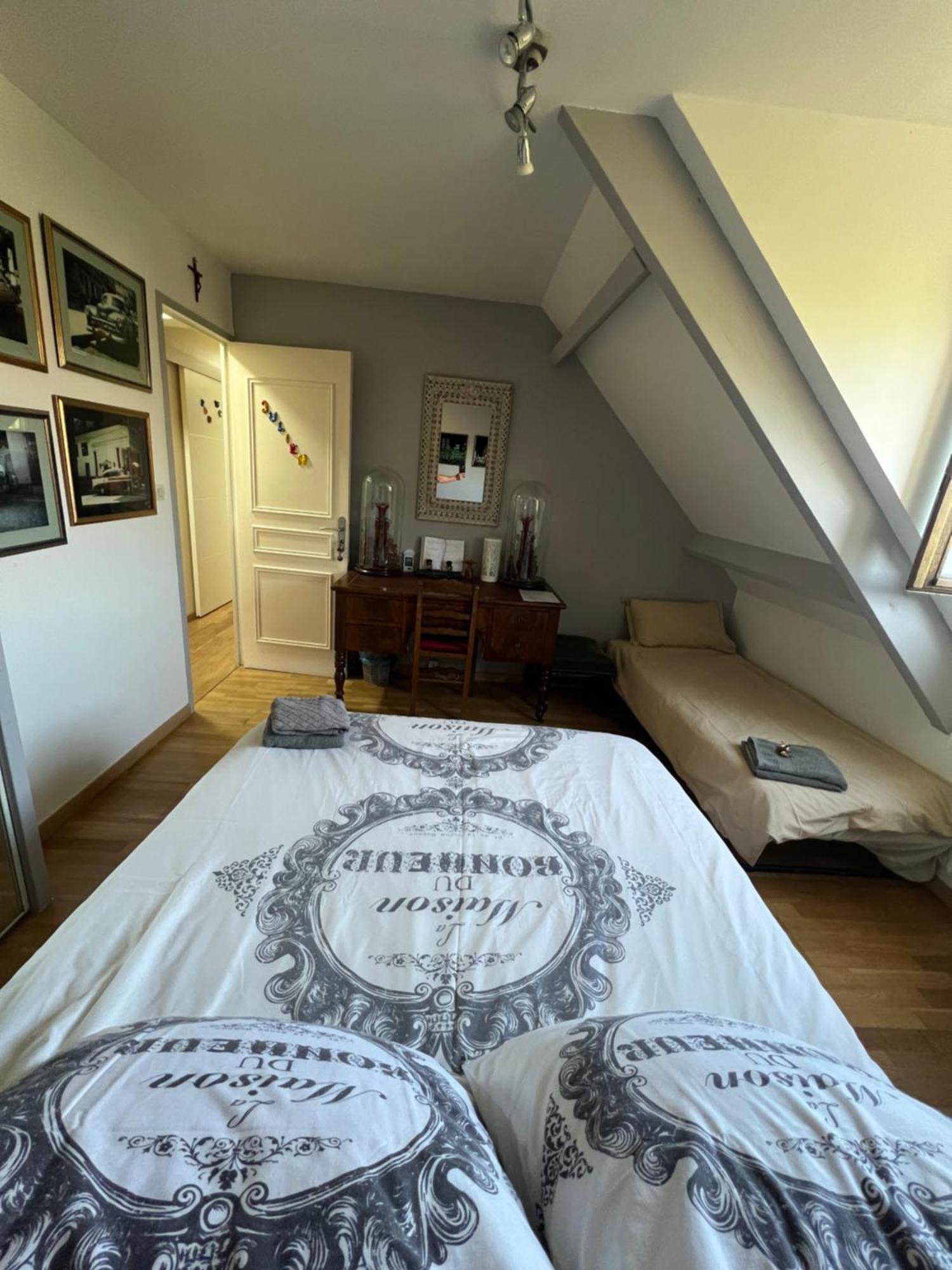La Maison Du Bonheur Saintry-sur-Seine Eksteriør billede
